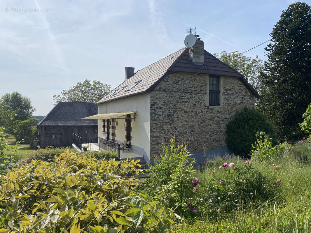 Maison à BEYSSENAC