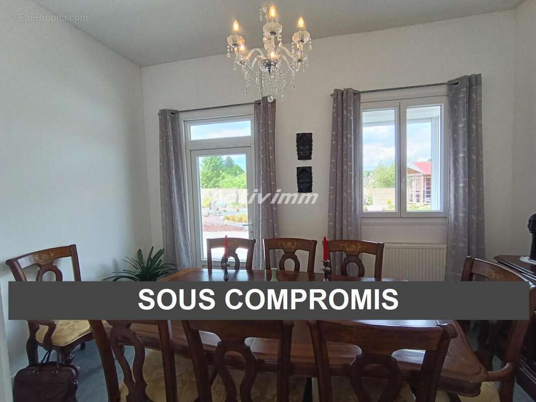 4122 (21) - Maison à HESDIN