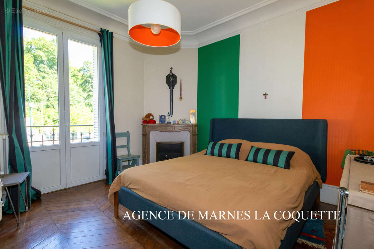 Maison à VILLE-D&#039;AVRAY