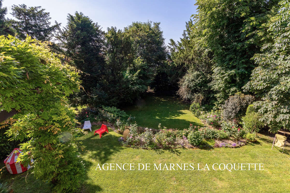 Maison à VILLE-D&#039;AVRAY