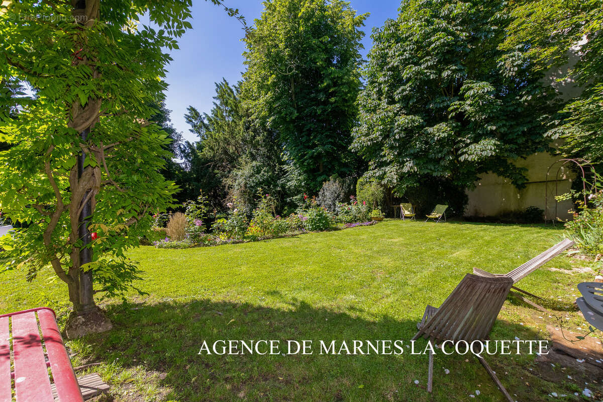 Maison à VILLE-D&#039;AVRAY