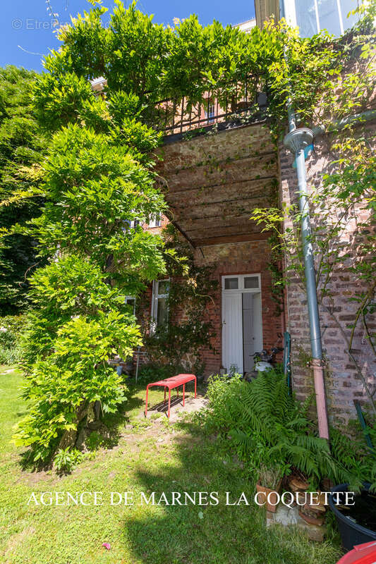 Maison à VILLE-D&#039;AVRAY