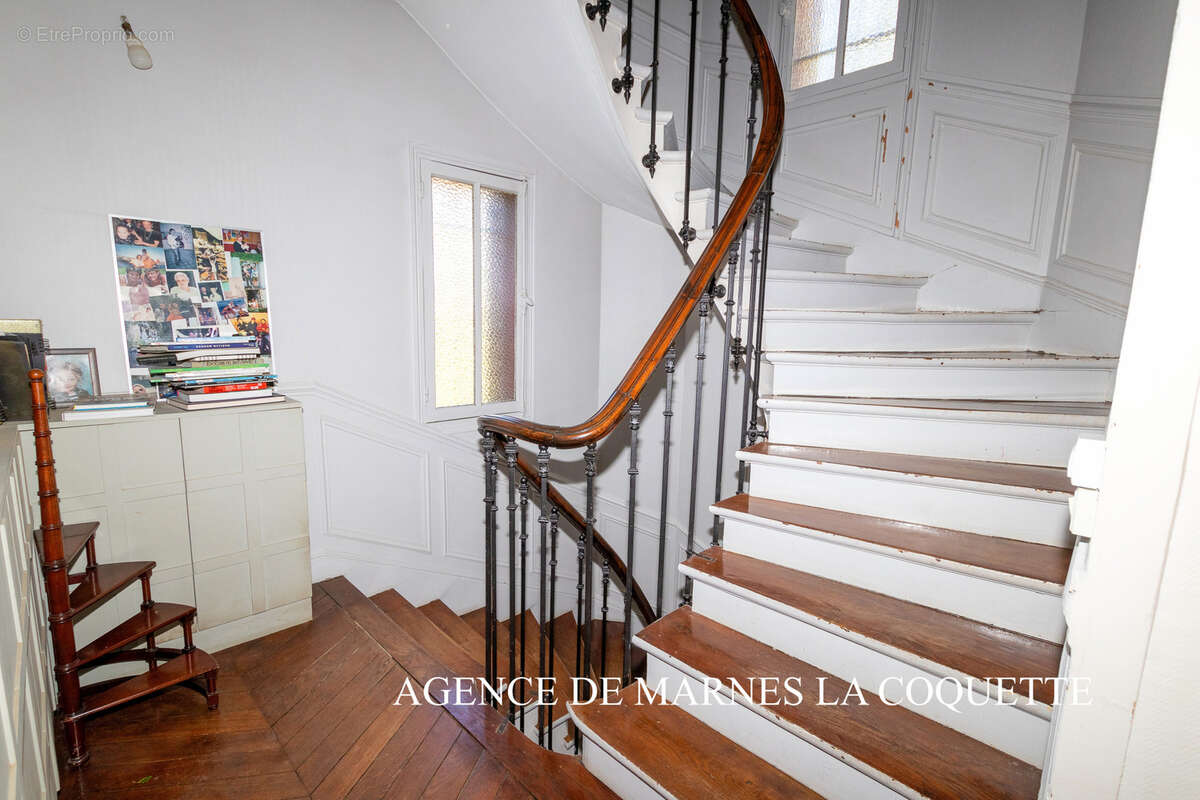 Maison à VILLE-D&#039;AVRAY