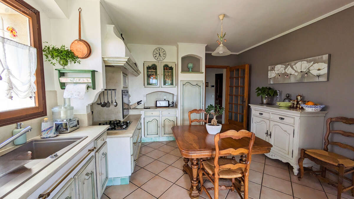 Maison à LE CASTELLET