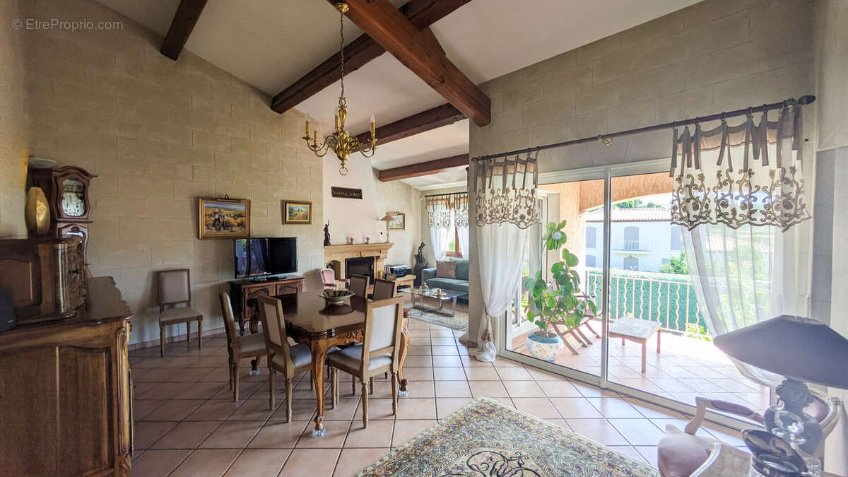 Maison à LE CASTELLET