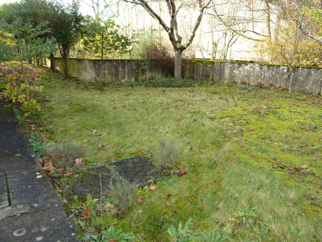 Maison à MONTMORILLON