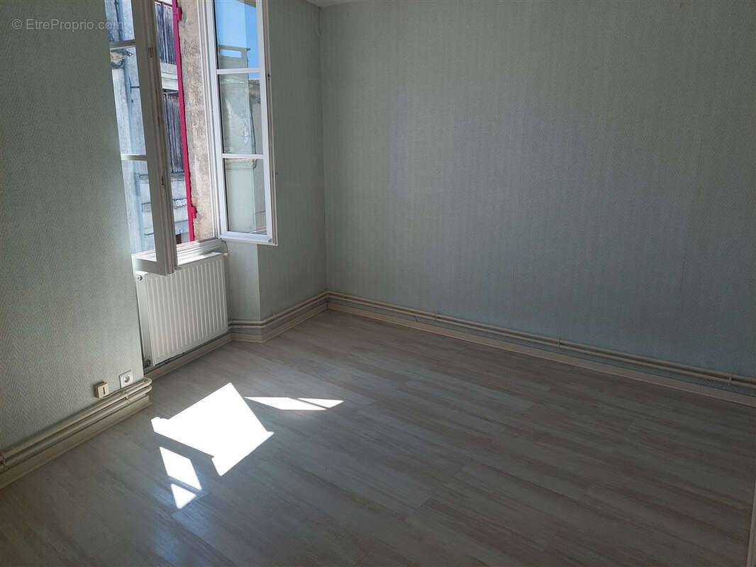 Maison à CASTETS-EN-DORTHE