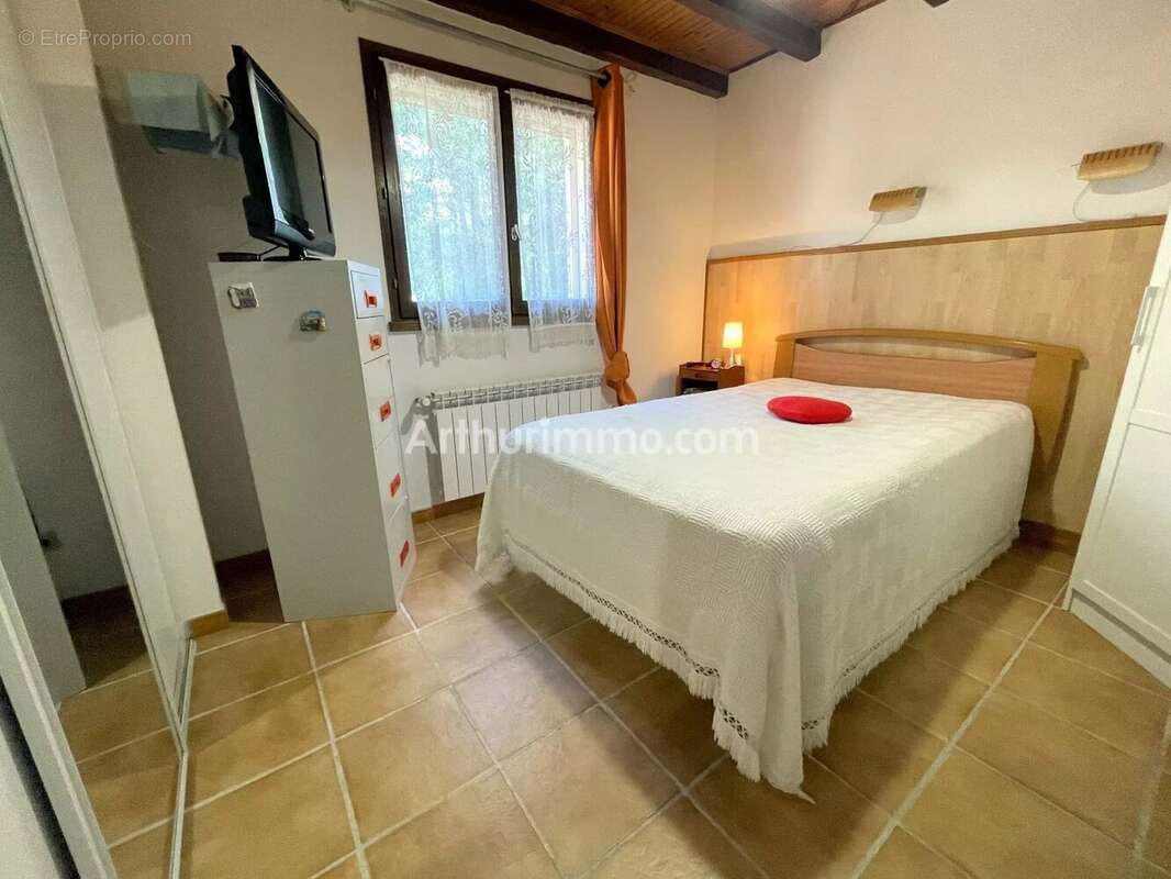 Maison à PLAN-DE-LA-TOUR