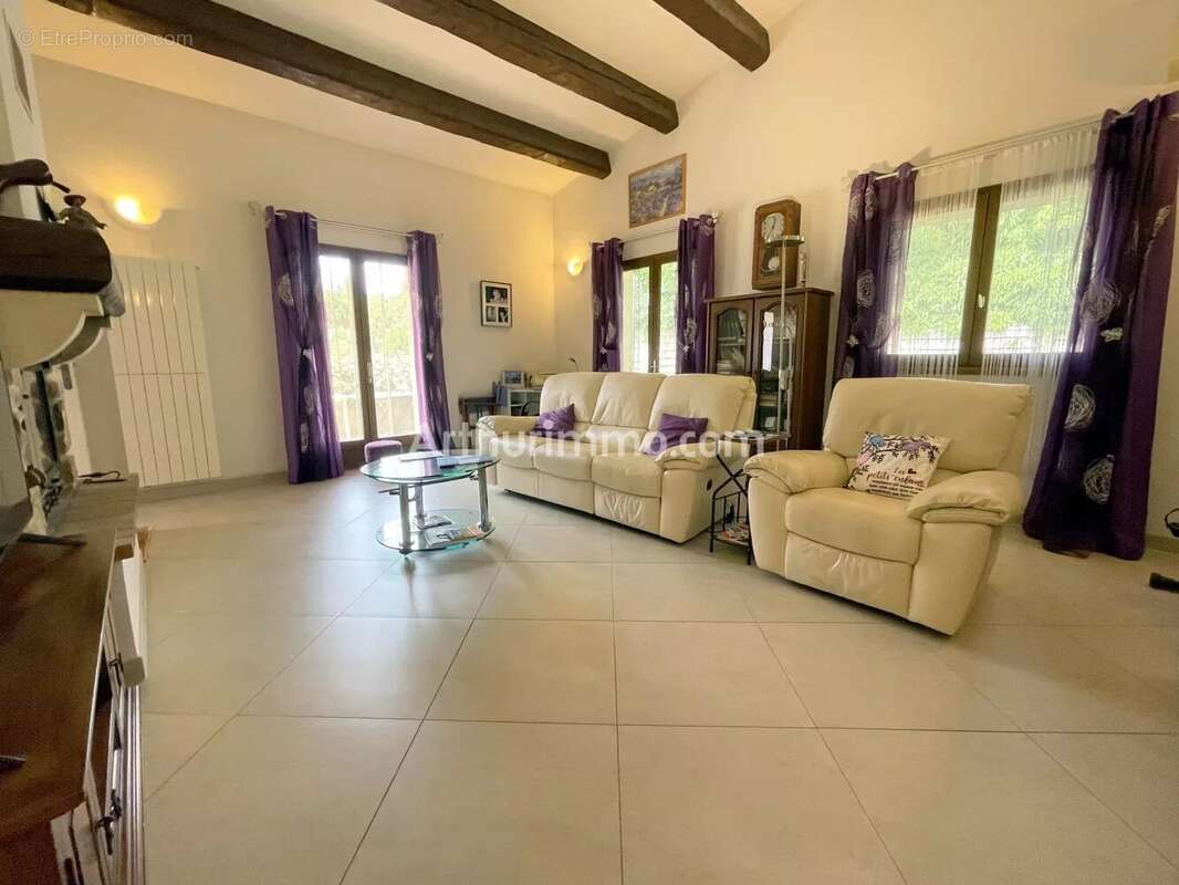 Maison à PLAN-DE-LA-TOUR