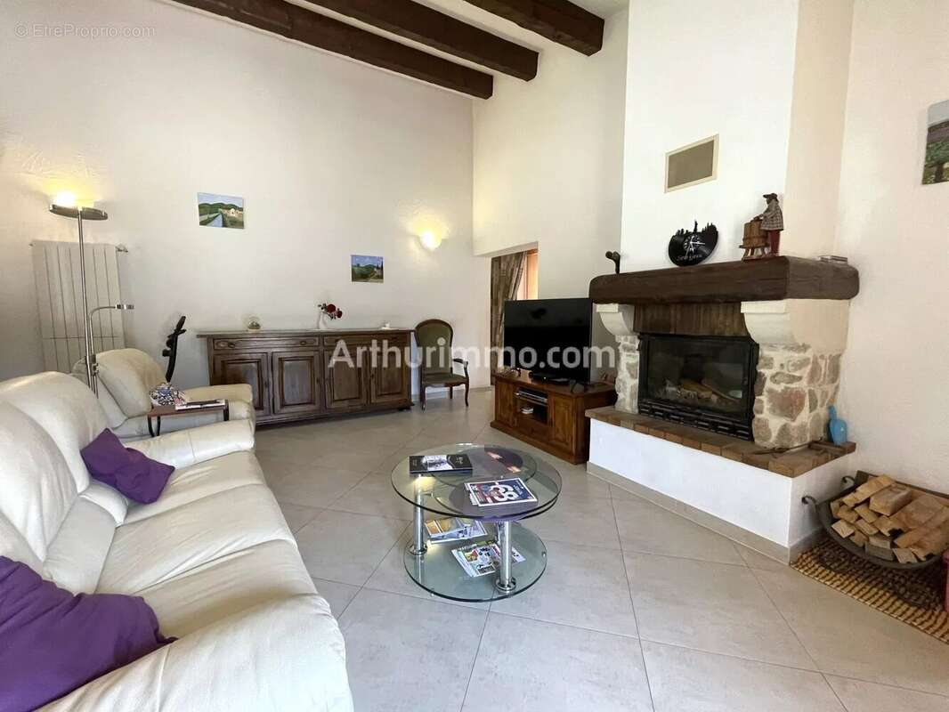 Maison à PLAN-DE-LA-TOUR