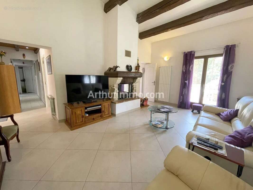 Maison à PLAN-DE-LA-TOUR