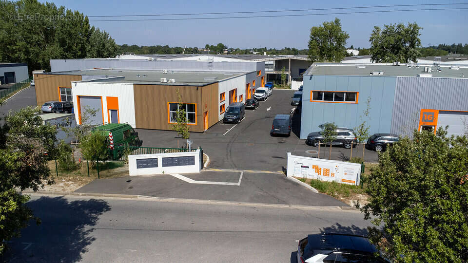 Commerce à CARBON-BLANC