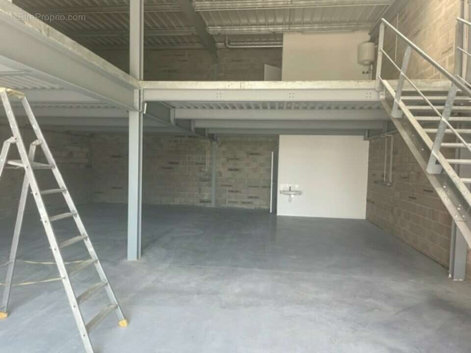 Commerce à CARBON-BLANC