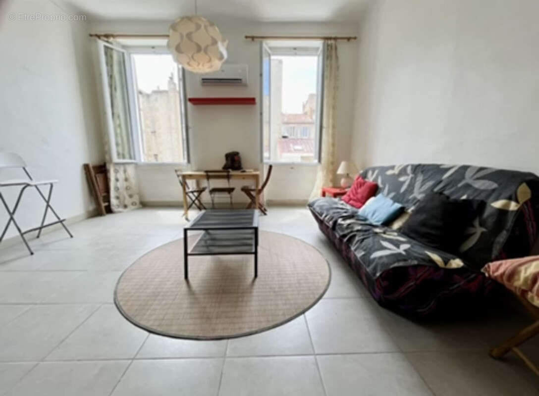 Appartement à MARSEILLE-6E