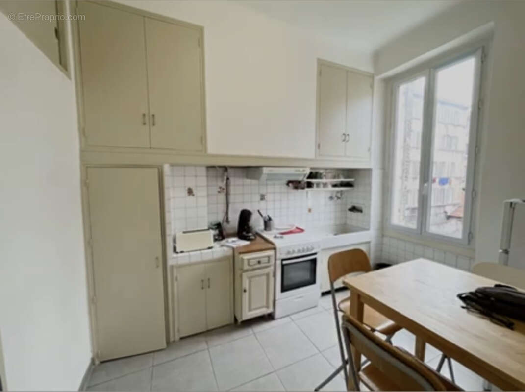 Appartement à MARSEILLE-6E