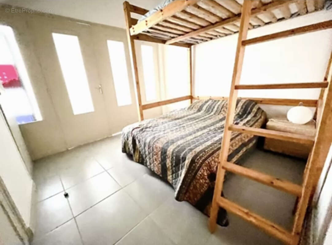 Appartement à MARSEILLE-6E