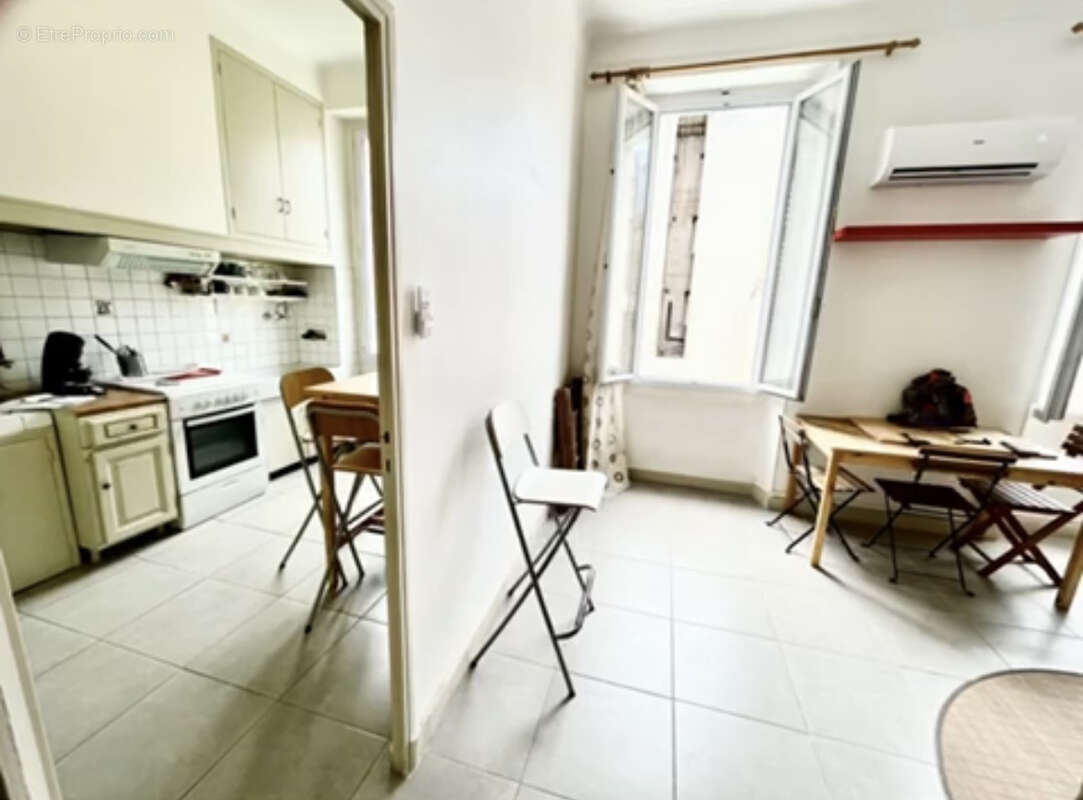 Appartement à MARSEILLE-6E