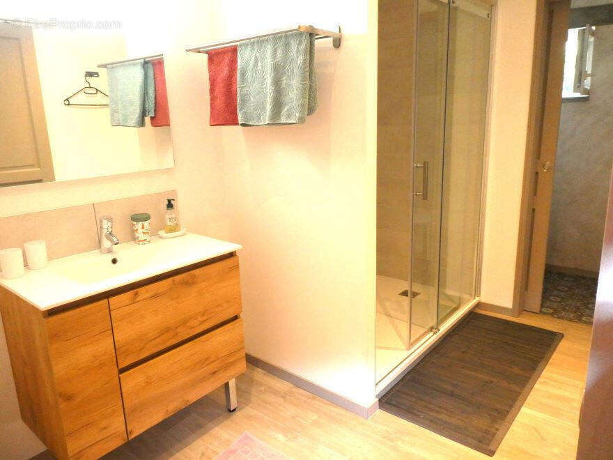 Maison à VIC-FEZENSAC