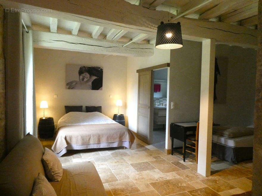 Maison à VIC-FEZENSAC