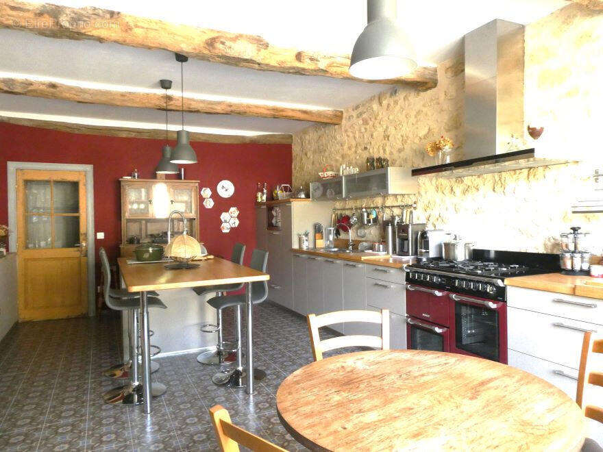 Maison à VIC-FEZENSAC