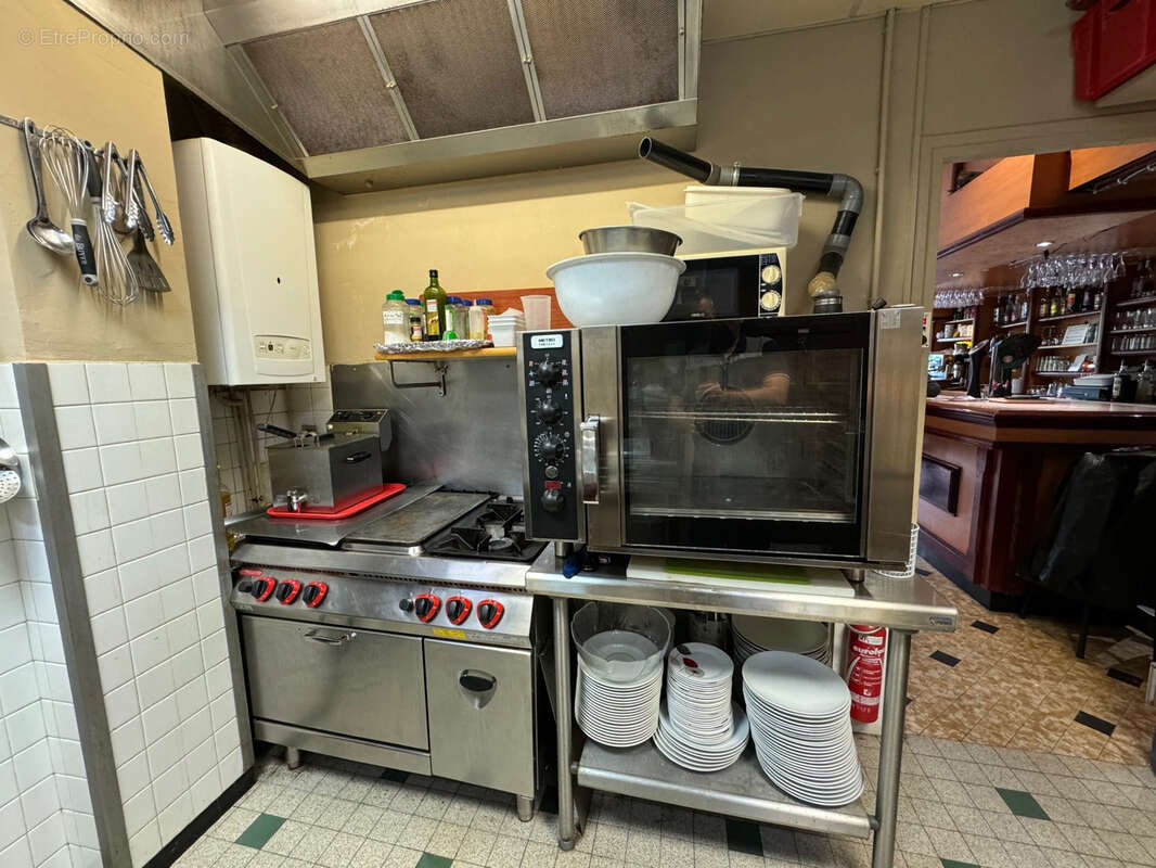 Commerce à FONTAINE