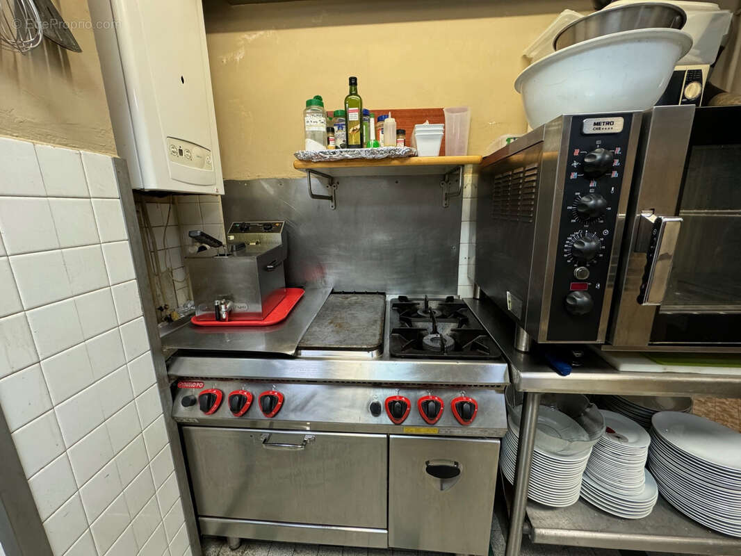 Commerce à FONTAINE