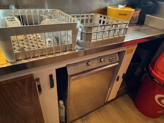 Commerce à FONTAINE