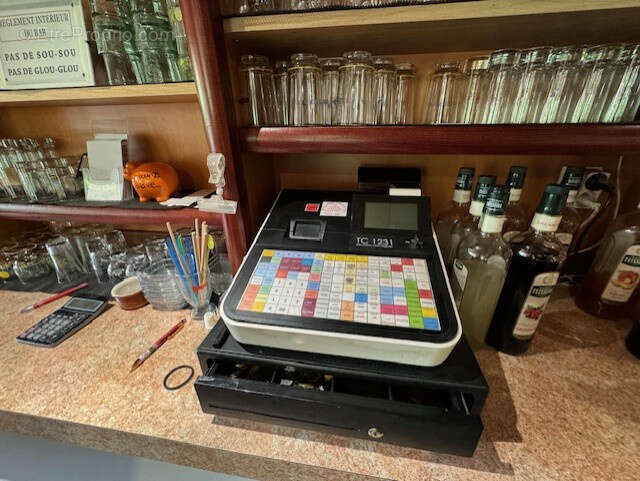 Commerce à FONTAINE