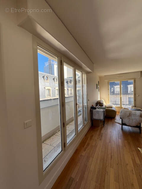 Appartement à PARIS-17E