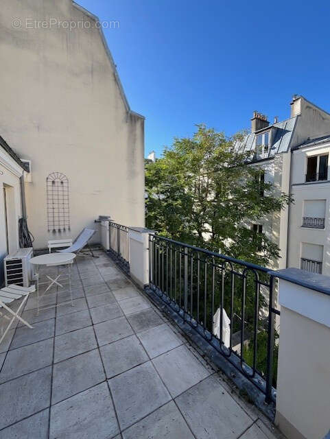 Appartement à PARIS-17E