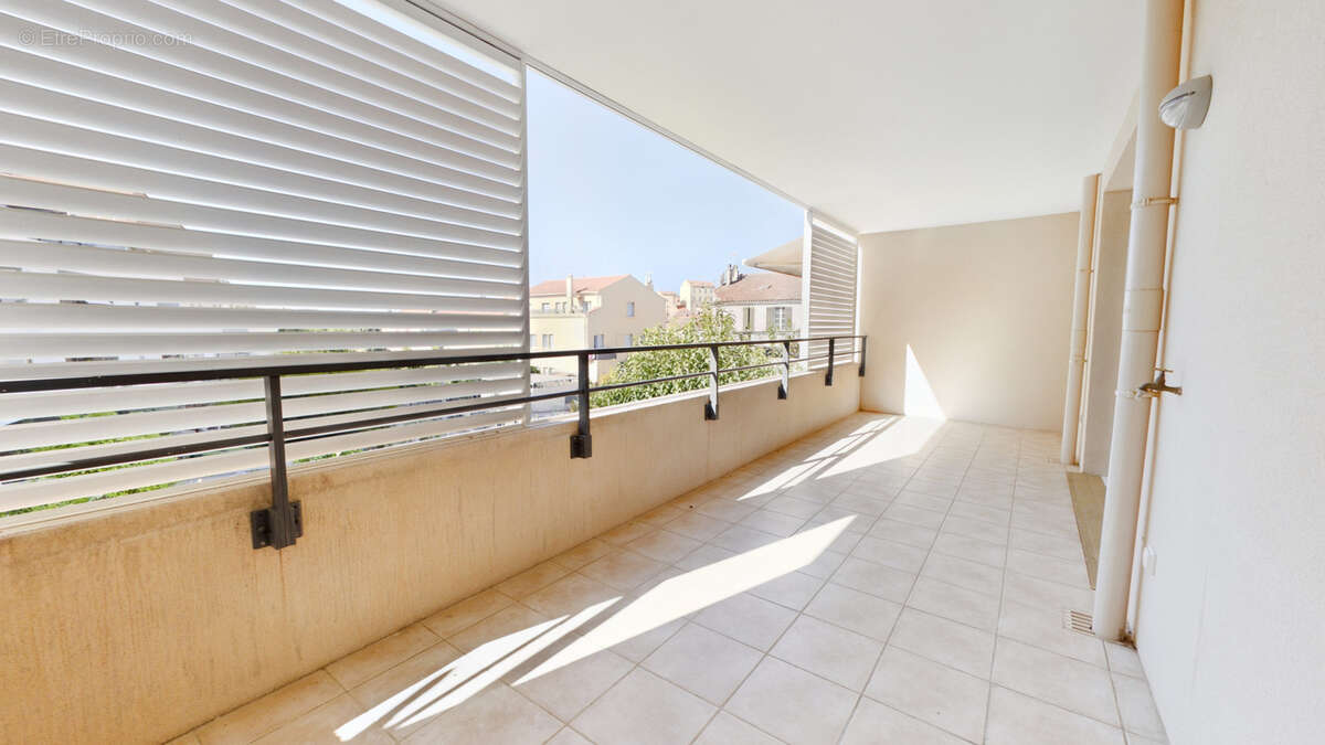 Appartement à HYERES