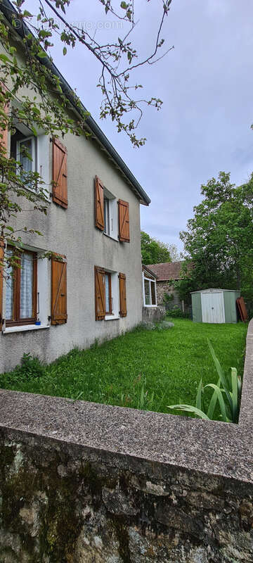 Maison à SAINT-AGREVE