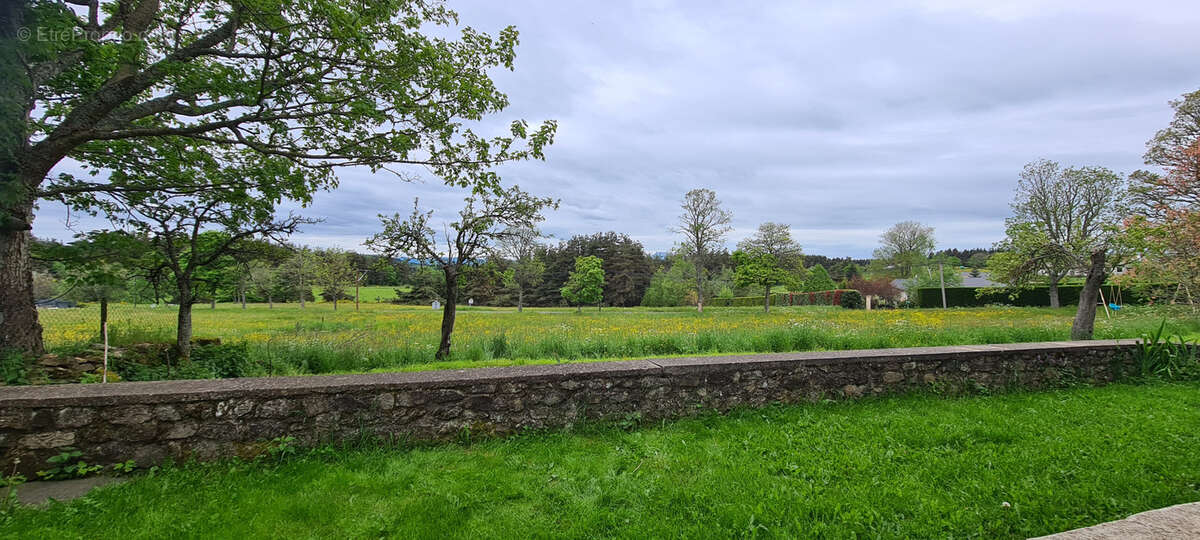 Maison à SAINT-AGREVE