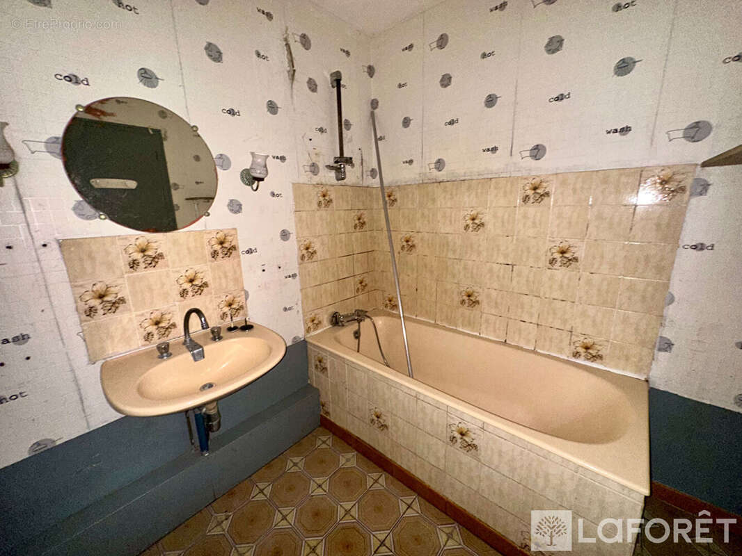 Maison à VALFROICOURT