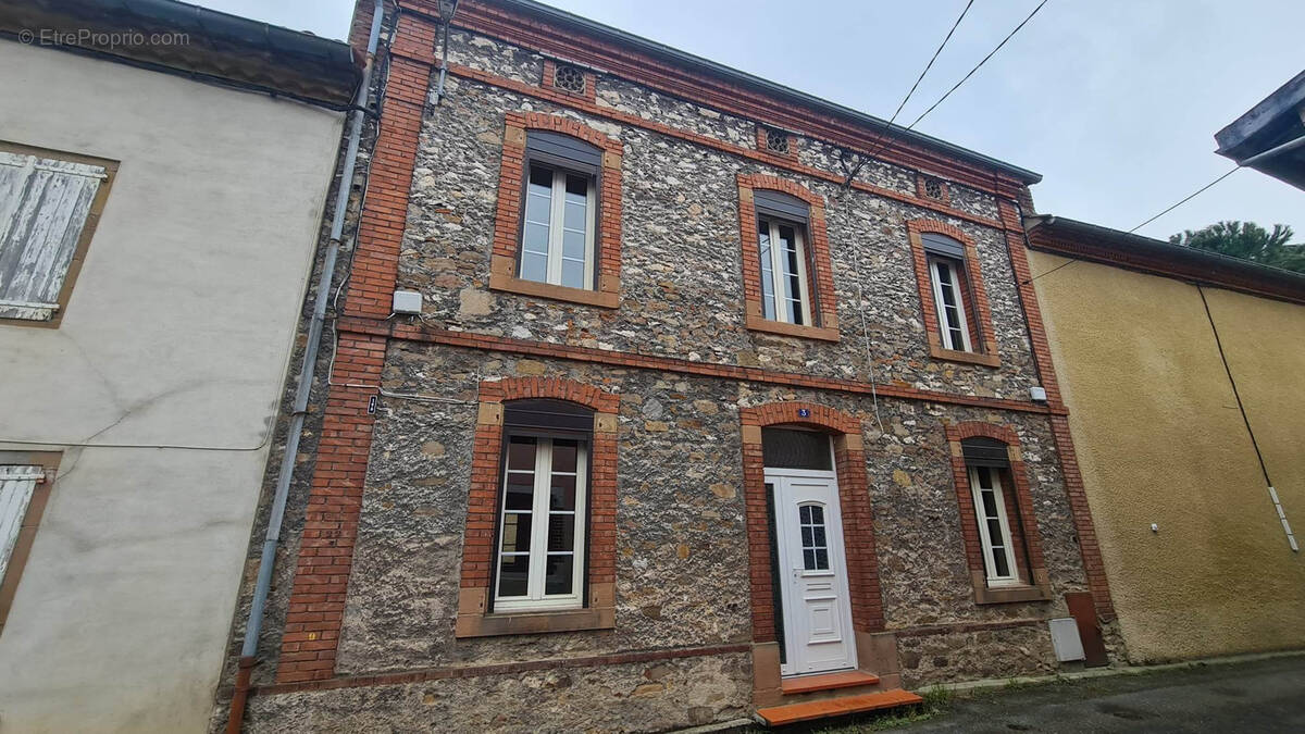 Maison à SAINT-BENOIT-DE-CARMAUX