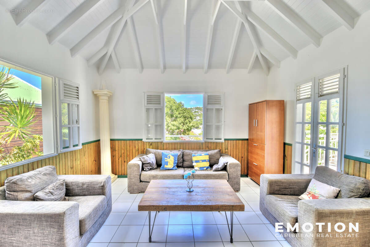 Maison à CAPESTERRE-BELLE-EAU