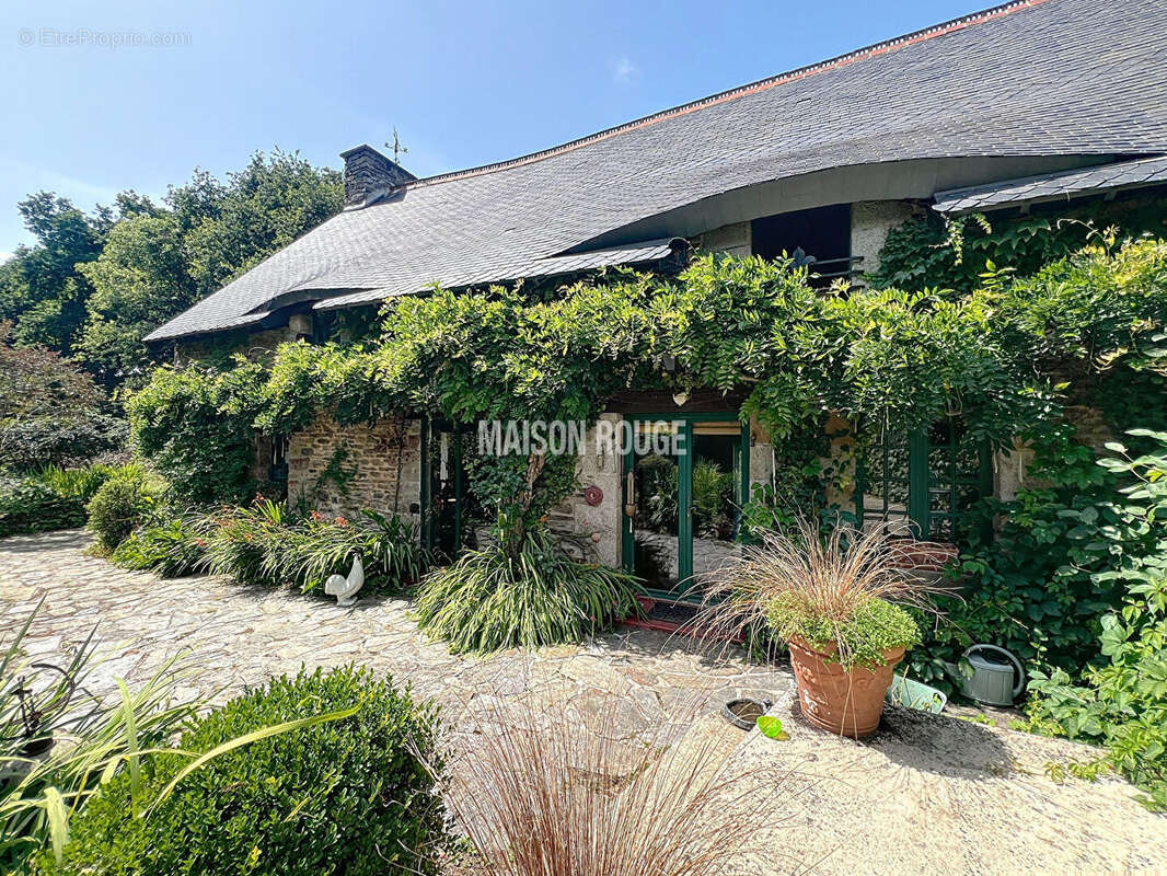 Maison à BAGUER-PICAN