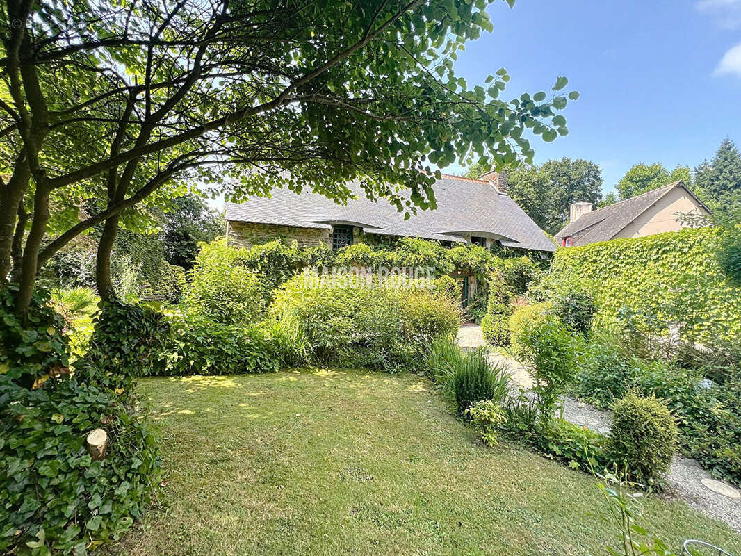 Maison à BAGUER-PICAN