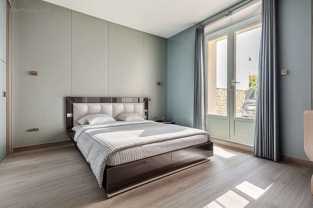 Maison à CHAMPIGNY-SUR-MARNE