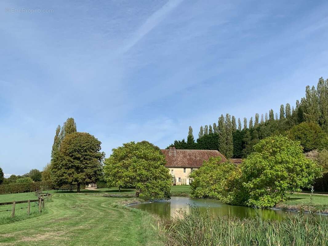 Maison à PONT-L&#039;EVEQUE