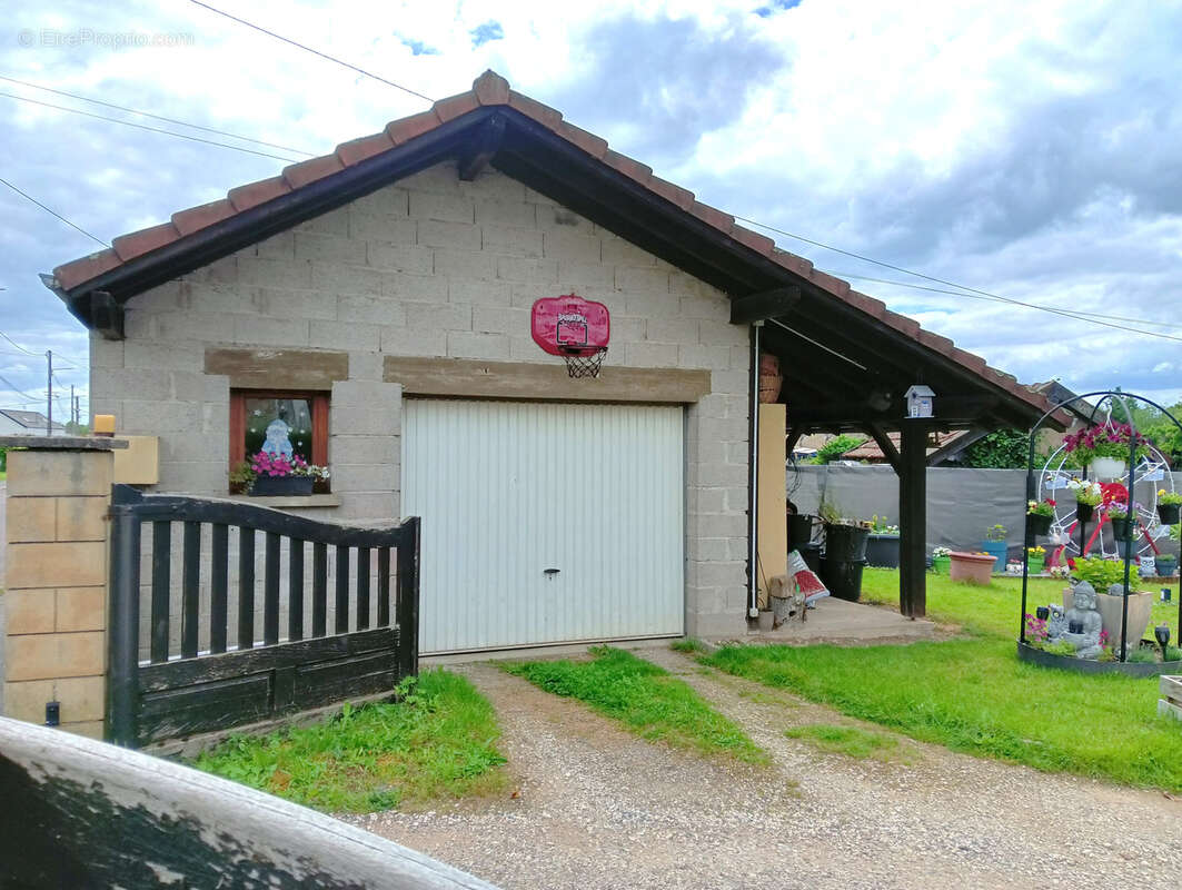 Maison à SAINT-SAUVEUR