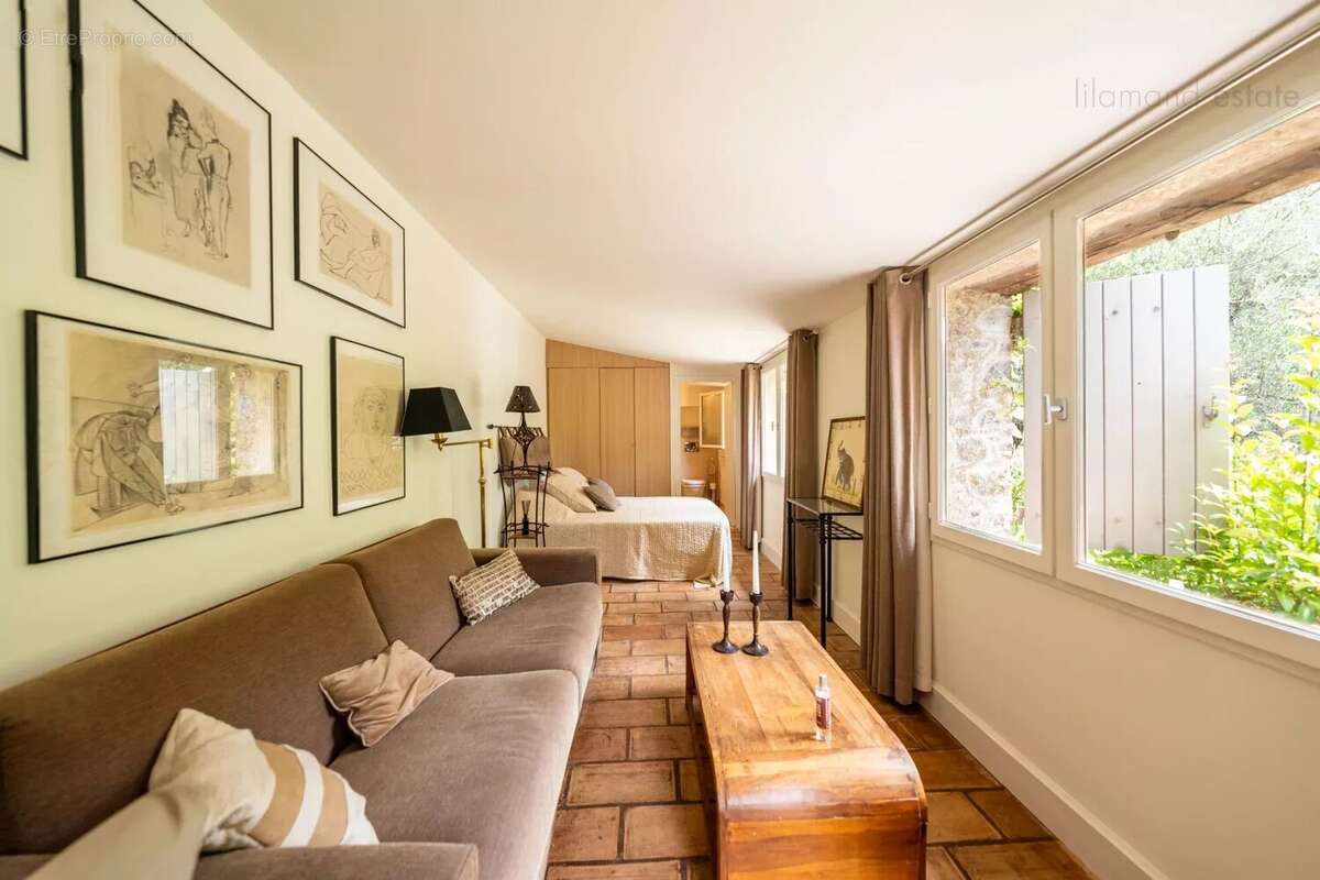 Maison à MOUANS-SARTOUX