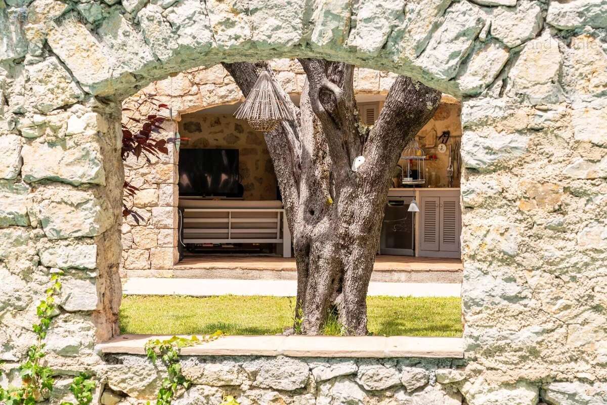 Maison à MOUANS-SARTOUX