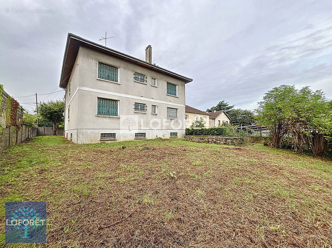Appartement à VIGNEUX-SUR-SEINE