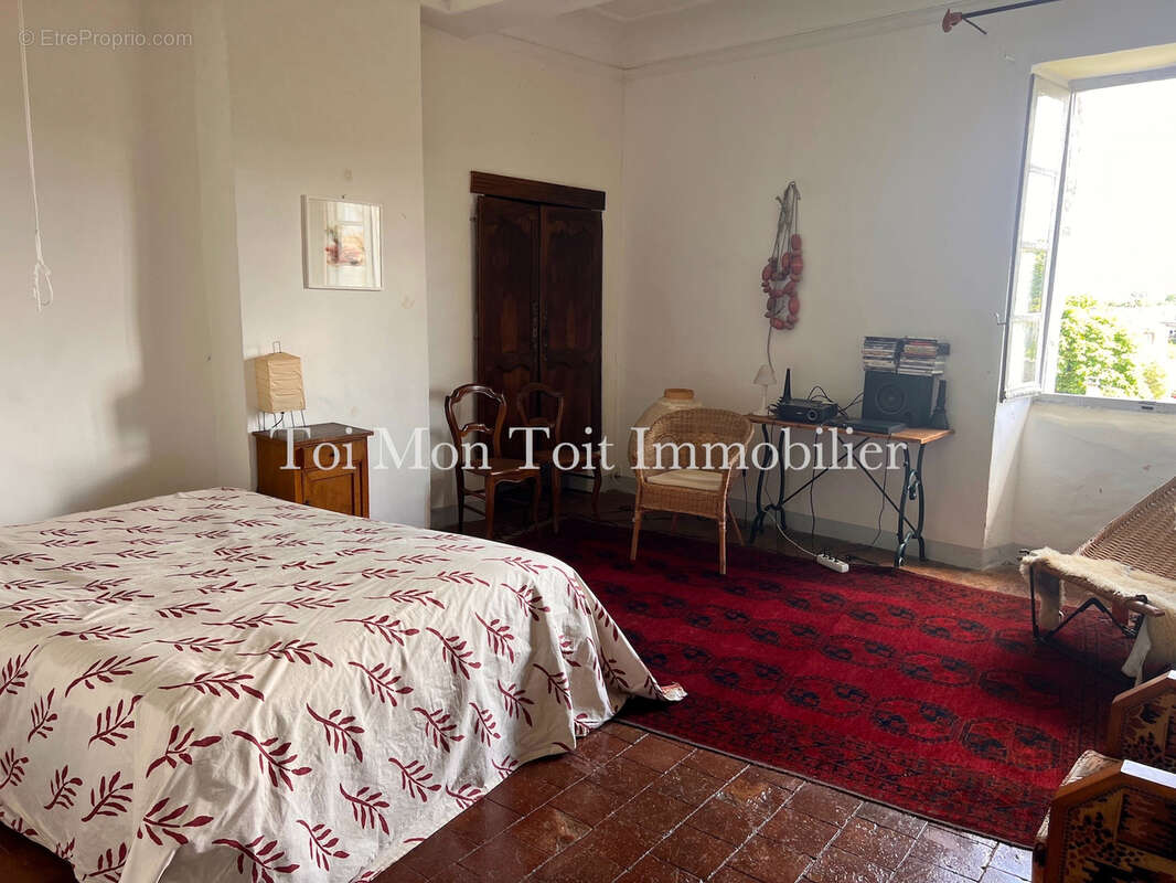 Maison à DURFORT-ET-SAINT-MARTIN-DE-SOSSENAC