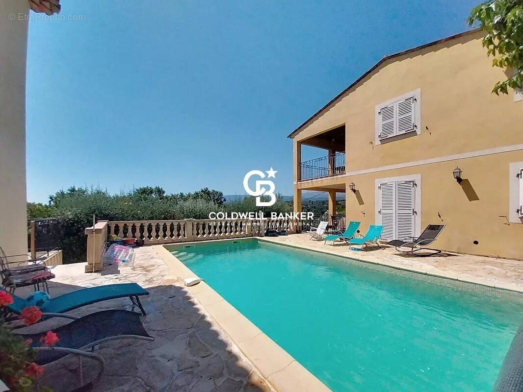 Appartement à MONTAUROUX