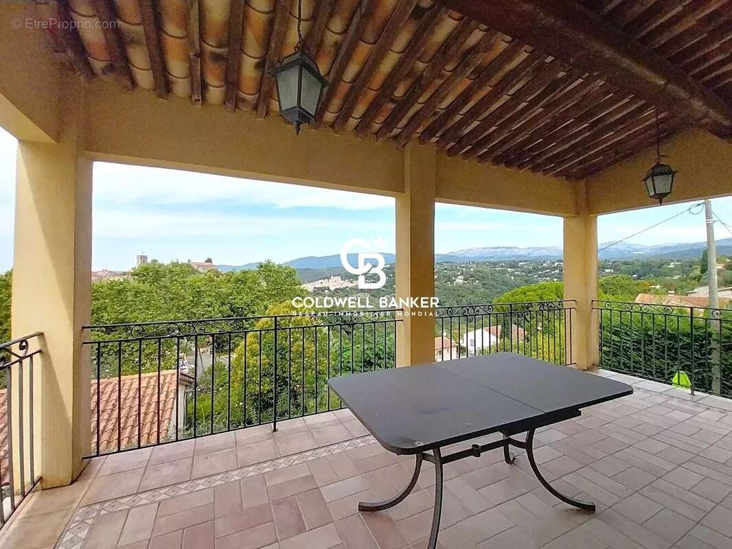 Appartement à MONTAUROUX