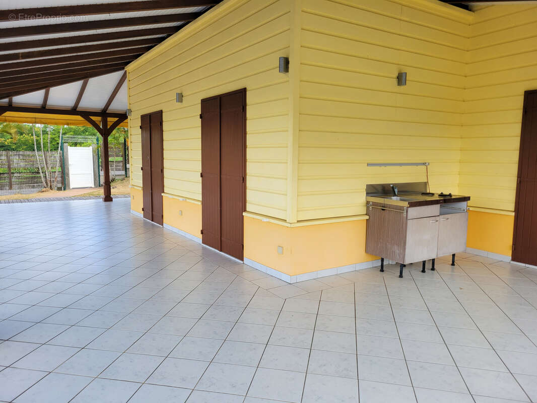 Maison à LES TROIS-ILETS