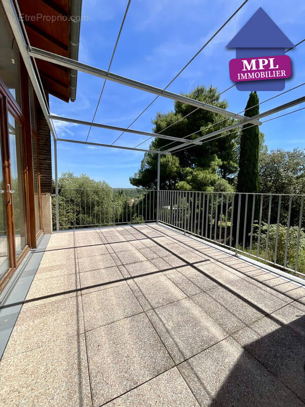 Maison à COMBAILLAUX