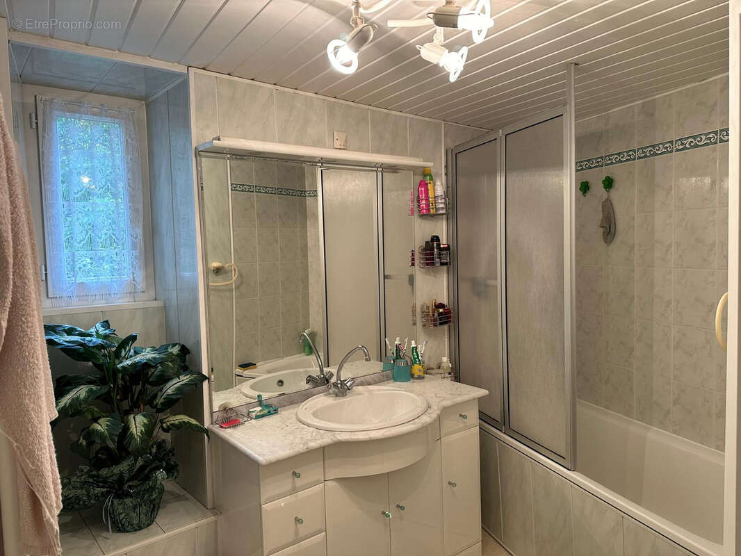 Maison à LA VACQUERIE-ET-SAINT-MARTIN-DE-CASTRIES